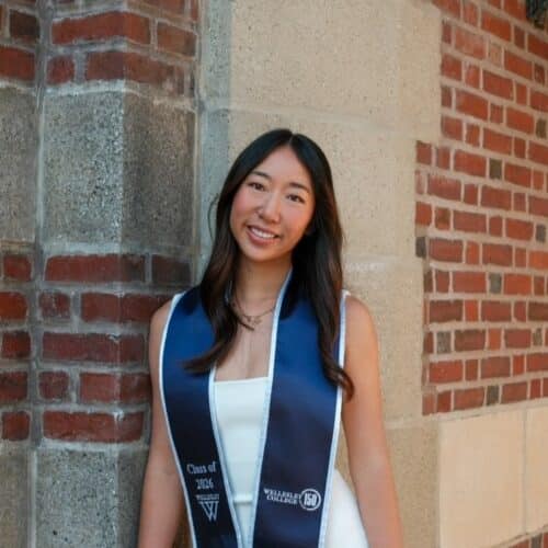 Headshot of Elizabeth K., Financeable student